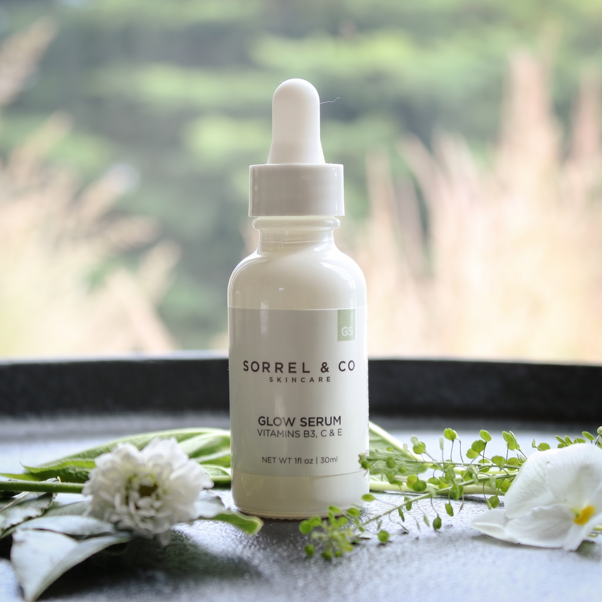 Glow Serum with Vitamins B3, C & E